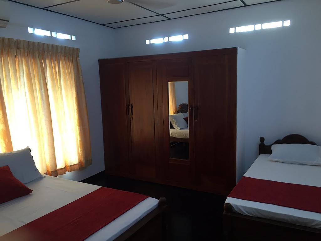 Yaarl Holiday Inn Dżafna Zewnętrze zdjęcie