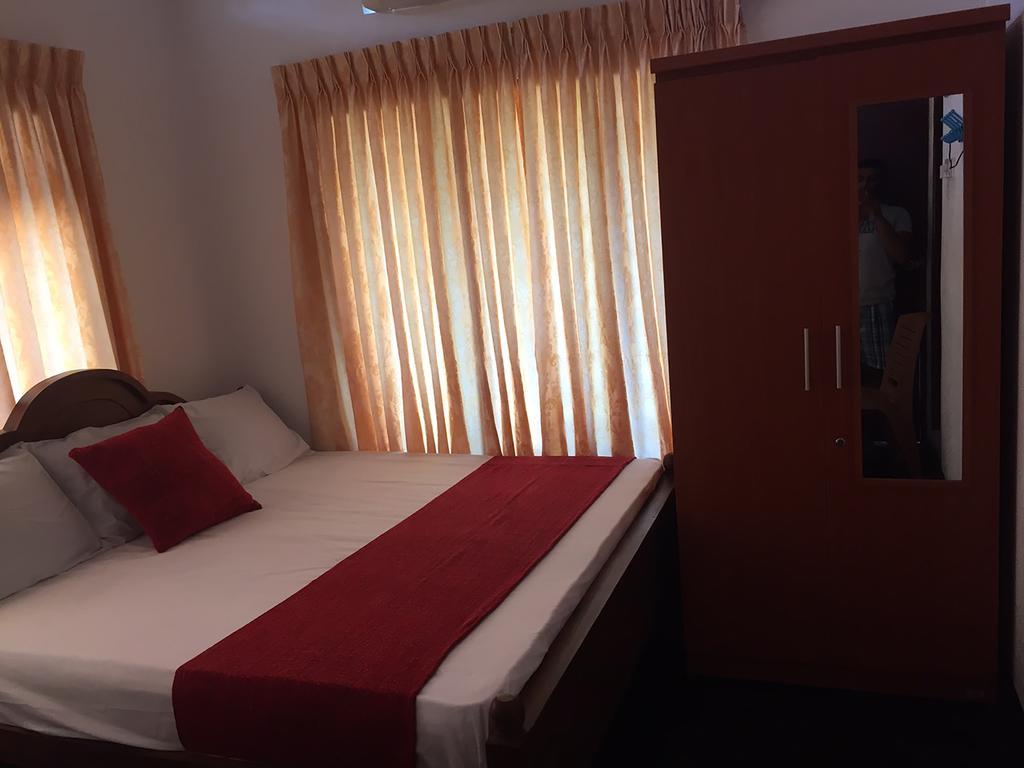 Yaarl Holiday Inn Dżafna Zewnętrze zdjęcie
