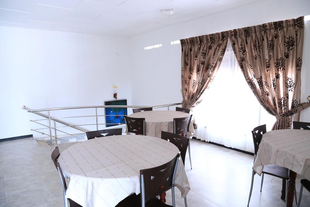 Yaarl Holiday Inn Dżafna Zewnętrze zdjęcie