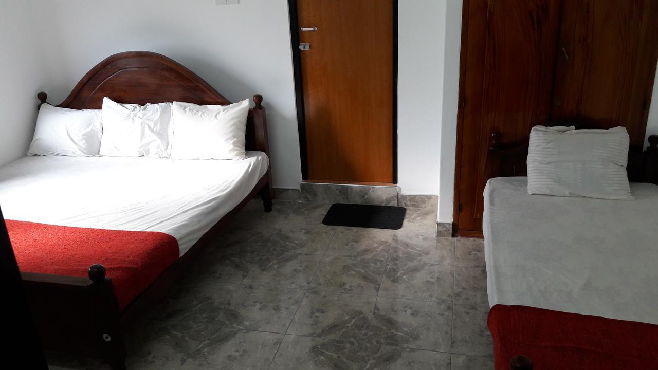Yaarl Holiday Inn Dżafna Zewnętrze zdjęcie